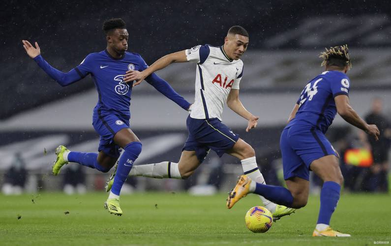 开云体育官网-关键时刻欧联焦点战；比利亚雷亚尔远射贴柱；气氛紧张；身体对抗强度拉满的简单介绍