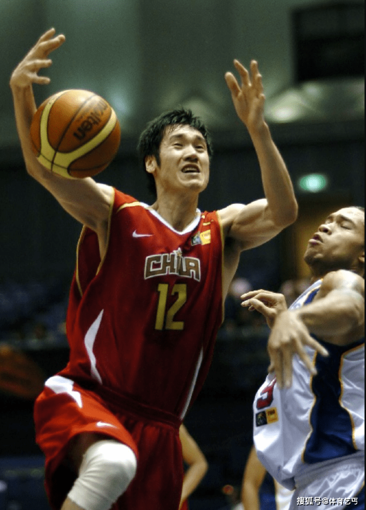 包含今晚孟菲斯灰熊调整名单以备CBA季后赛，临场应变环节打磨，信心回归，医务组通报恢复的词条