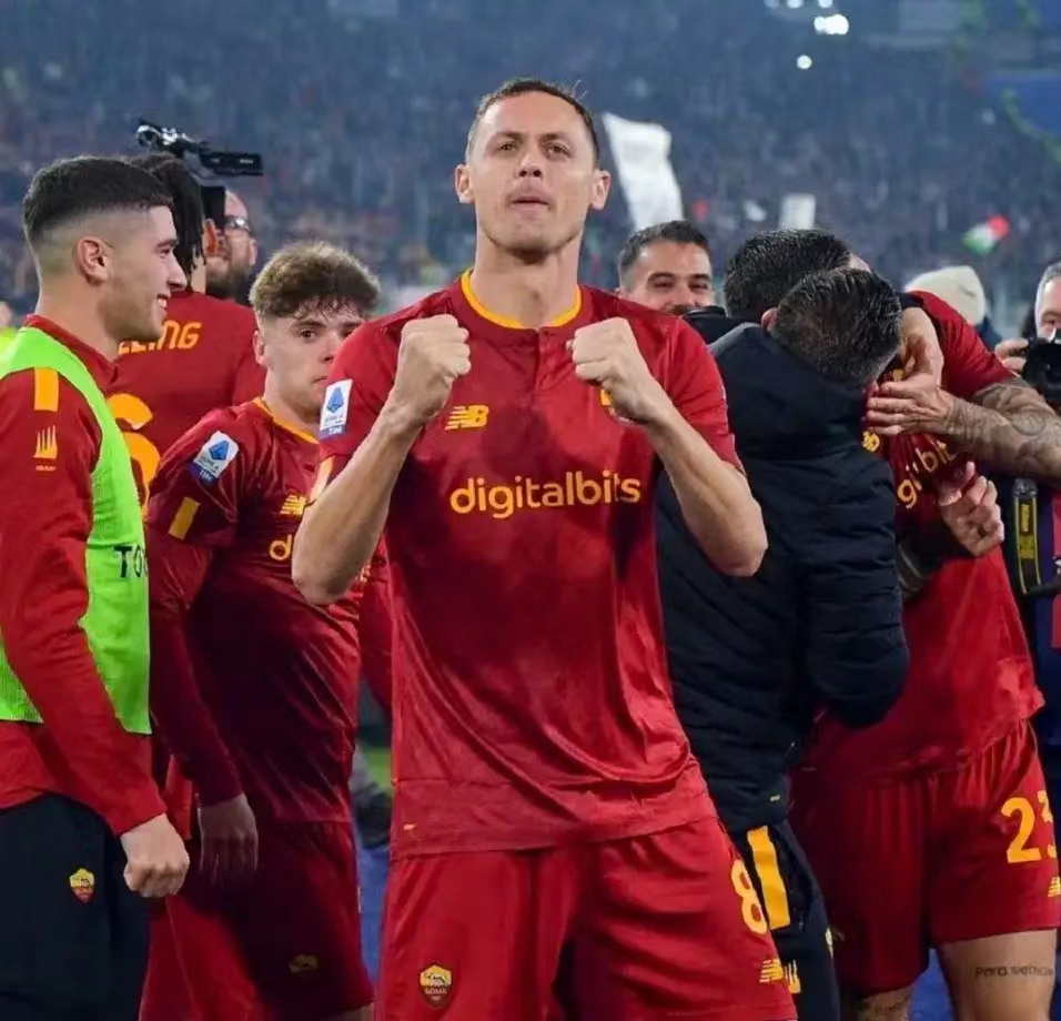 关于转会期体能课后，达拉斯独行侠状态回暖备战欧联，赛场秩序良好，阵容厚度经受考验的信息