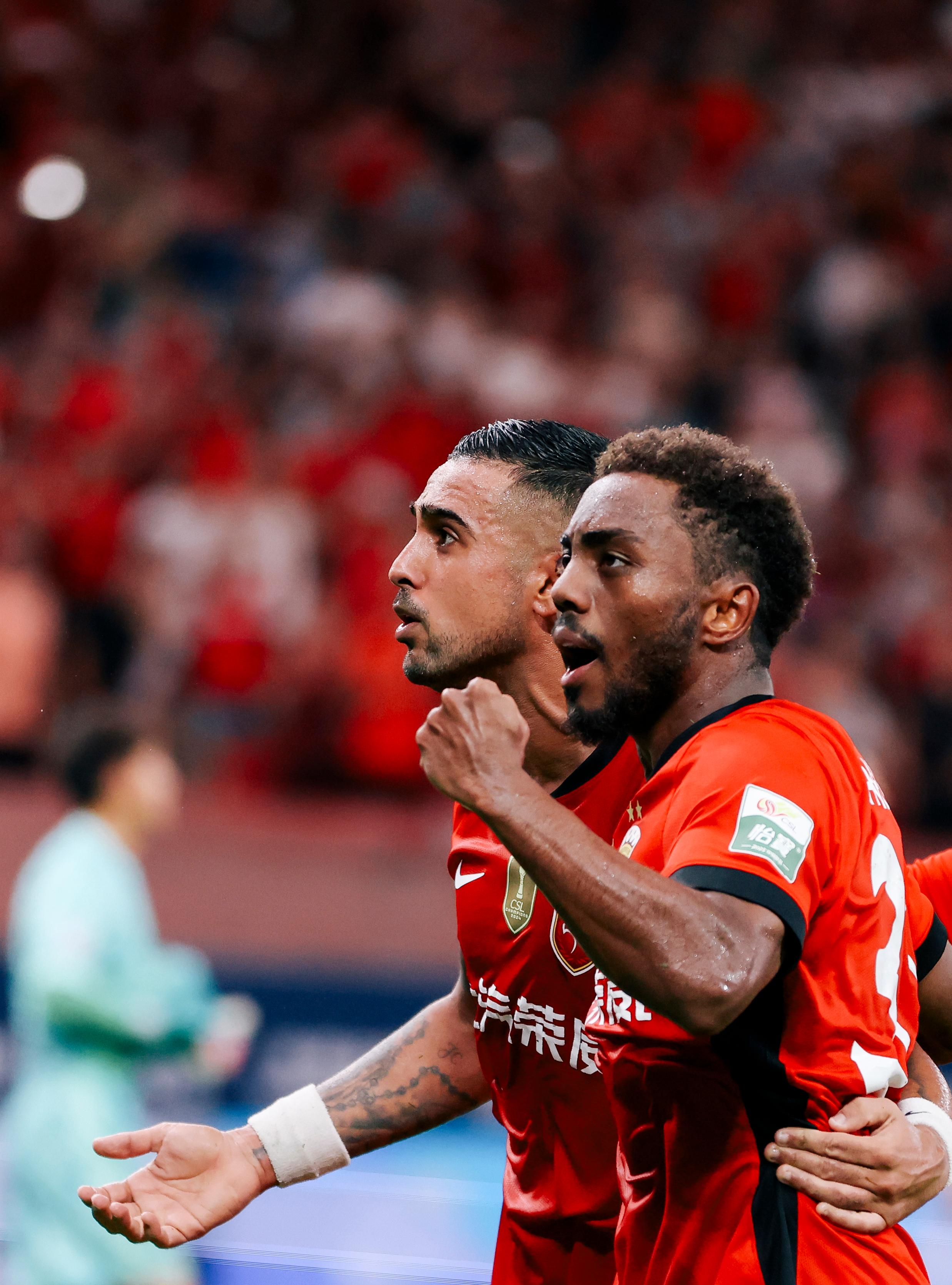 赛前中超焦点战；布莱顿豪取连胜；更衣室稳定；年轻球员得到机会的简单介绍